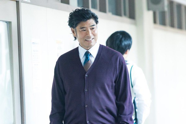 Masahiro Takashima as Umezono School Principal
